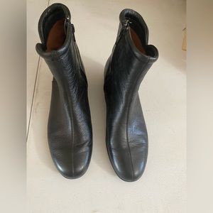 Women’s ankle boots